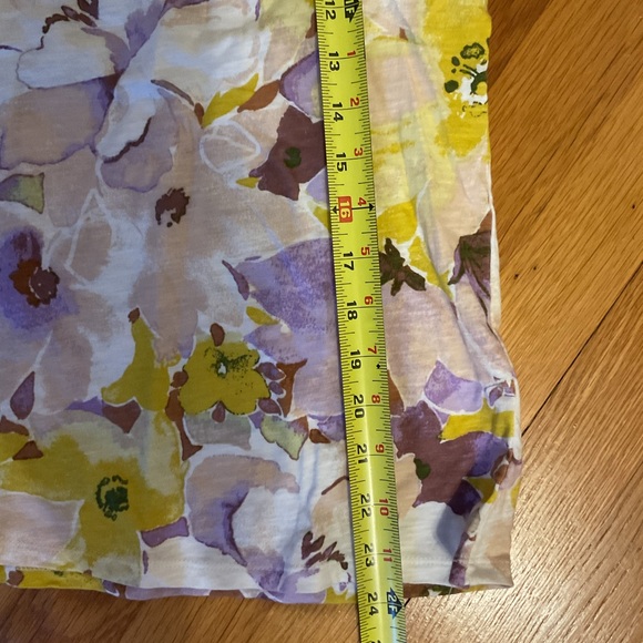 Lauren Conrad Floral Blouse. Size Large. - Picture 3 of 5